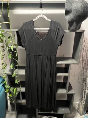 torrid Black V-Neck Smocked Bodice Midi Dress